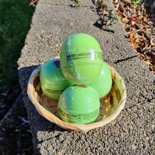 Merry Mischief 6 oz bathbomb - Limited Seasonal Inventory