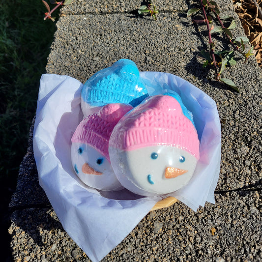 Snowman shaped bathbomb - Limited Seasonal Inventory