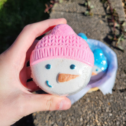 Snowman shaped bathbomb - Limited Seasonal Inventory