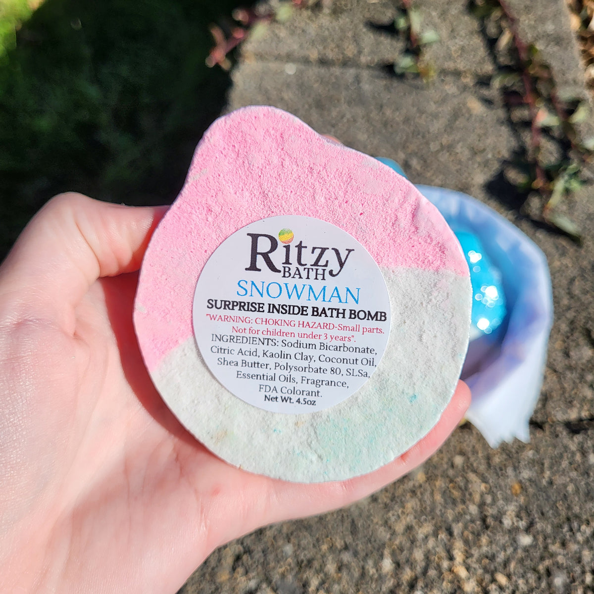 Snowman shaped bathbomb - Limited Seasonal Inventory
