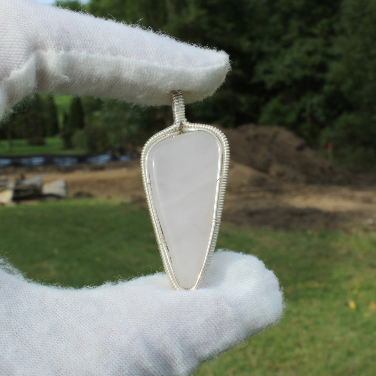 Sabor tooth quartz - White quartz- American Mined