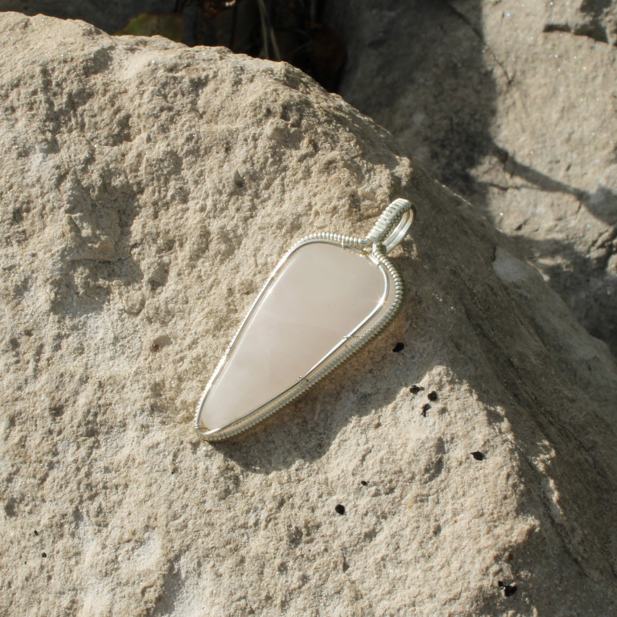 Sabor tooth quartz - White quartz- American Mined
