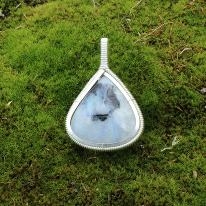 Rainbow Moonstone - Little Elegant