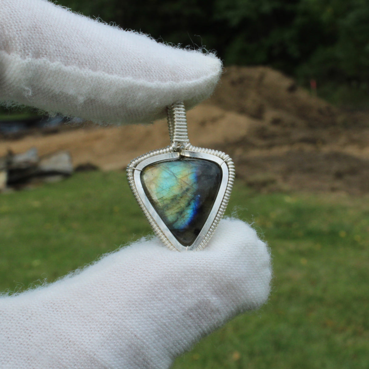 Labradorite - Little Elegant