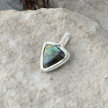 Labradorite - Little Elegant