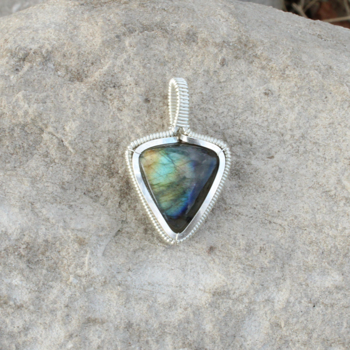 Labradorite - Little Elegant