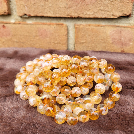 Citrine bracelet featuring vibrant yellow beads for stylish and uplifting jewelry