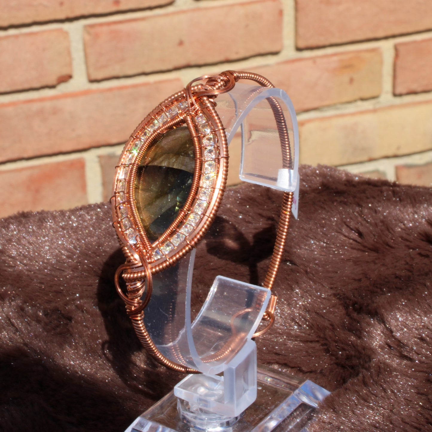 Dragon Eye Labradorite Bracelet with Copper Wire and Sparkling Accents for Unique Jewelry Style