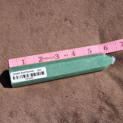 Green Aventurine tower with a smooth finish, ideal for crystal healing and decoration