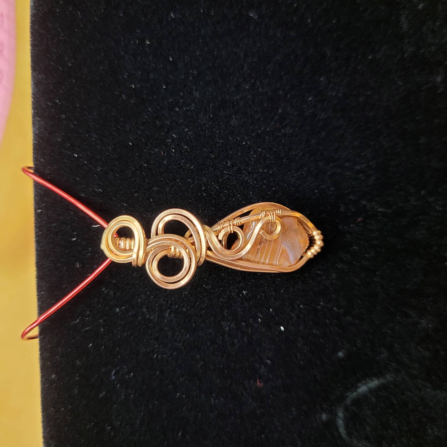 Unique Red Agate Pendant Necklace with Copper Wire Design for Elegant Jewelry Style