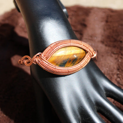 Handcrafted Tiger Eye Bracelet with Copper Wire Design, Perfect for Personal Style or Gift